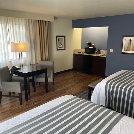 Best Western Plus Edmonds Harbor Inn Ngoại thất bức ảnh
