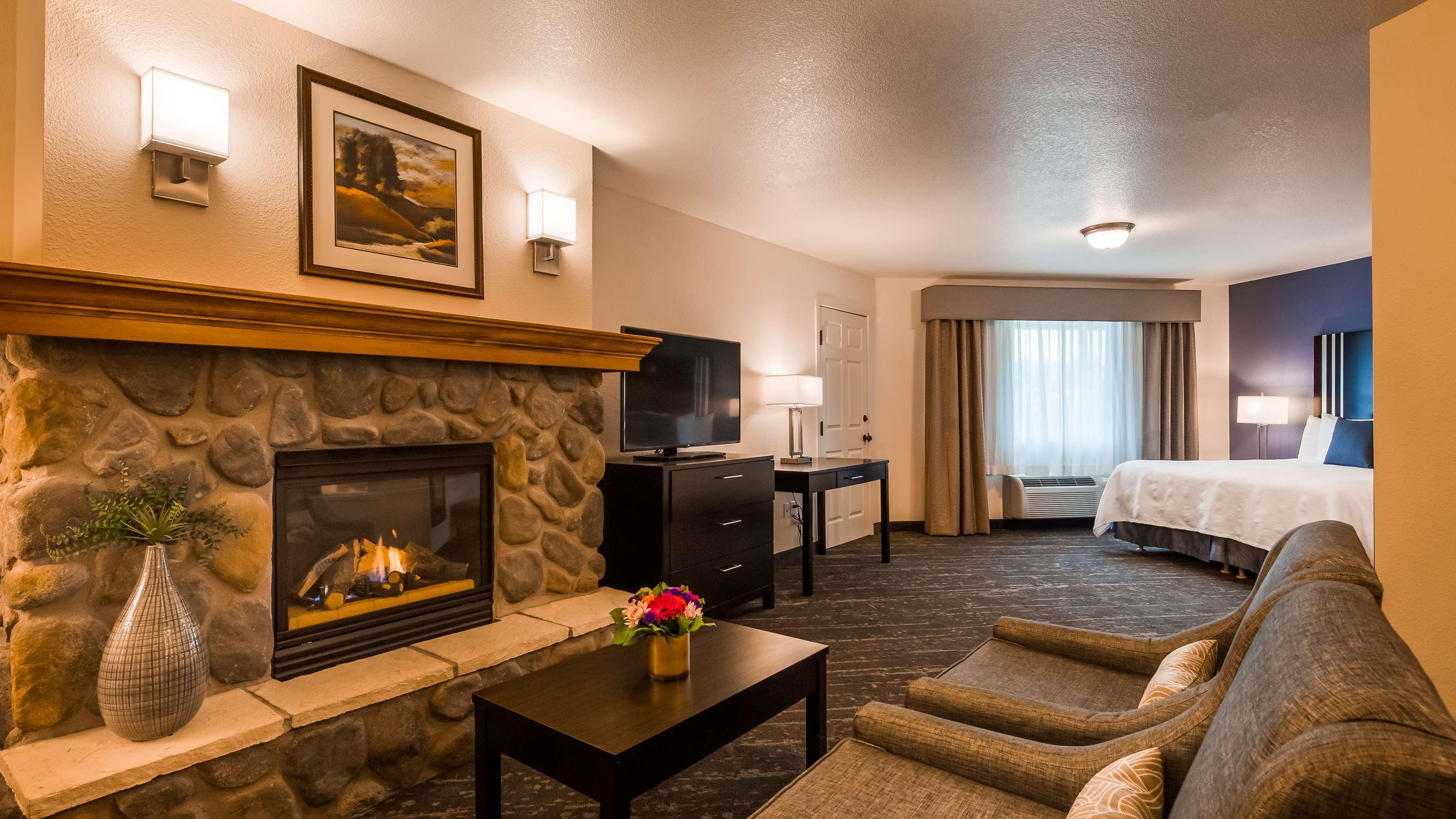 Best Western Plus Edmonds Harbor Inn Ngoại thất bức ảnh
