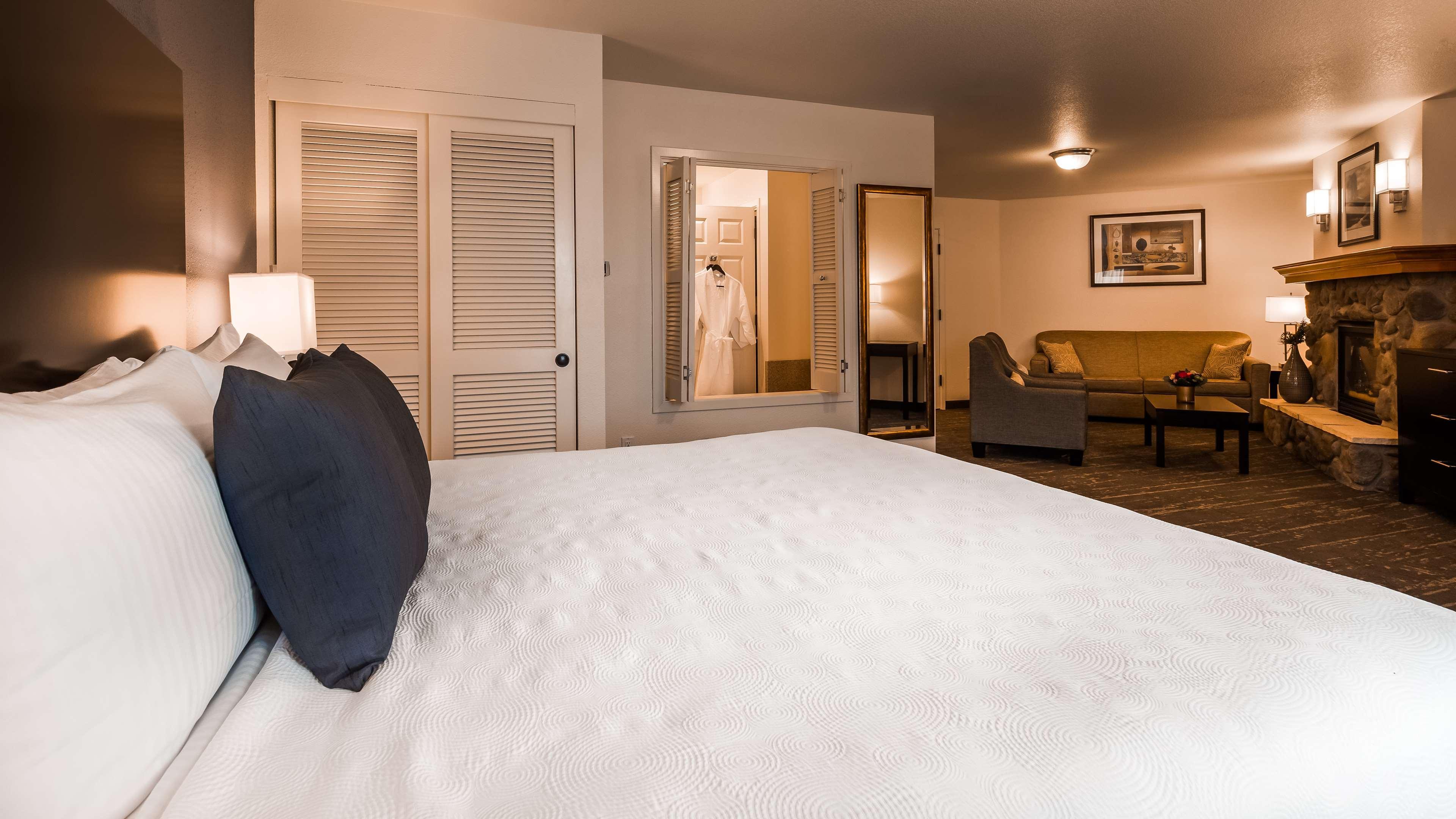 Best Western Plus Edmonds Harbor Inn Ngoại thất bức ảnh
