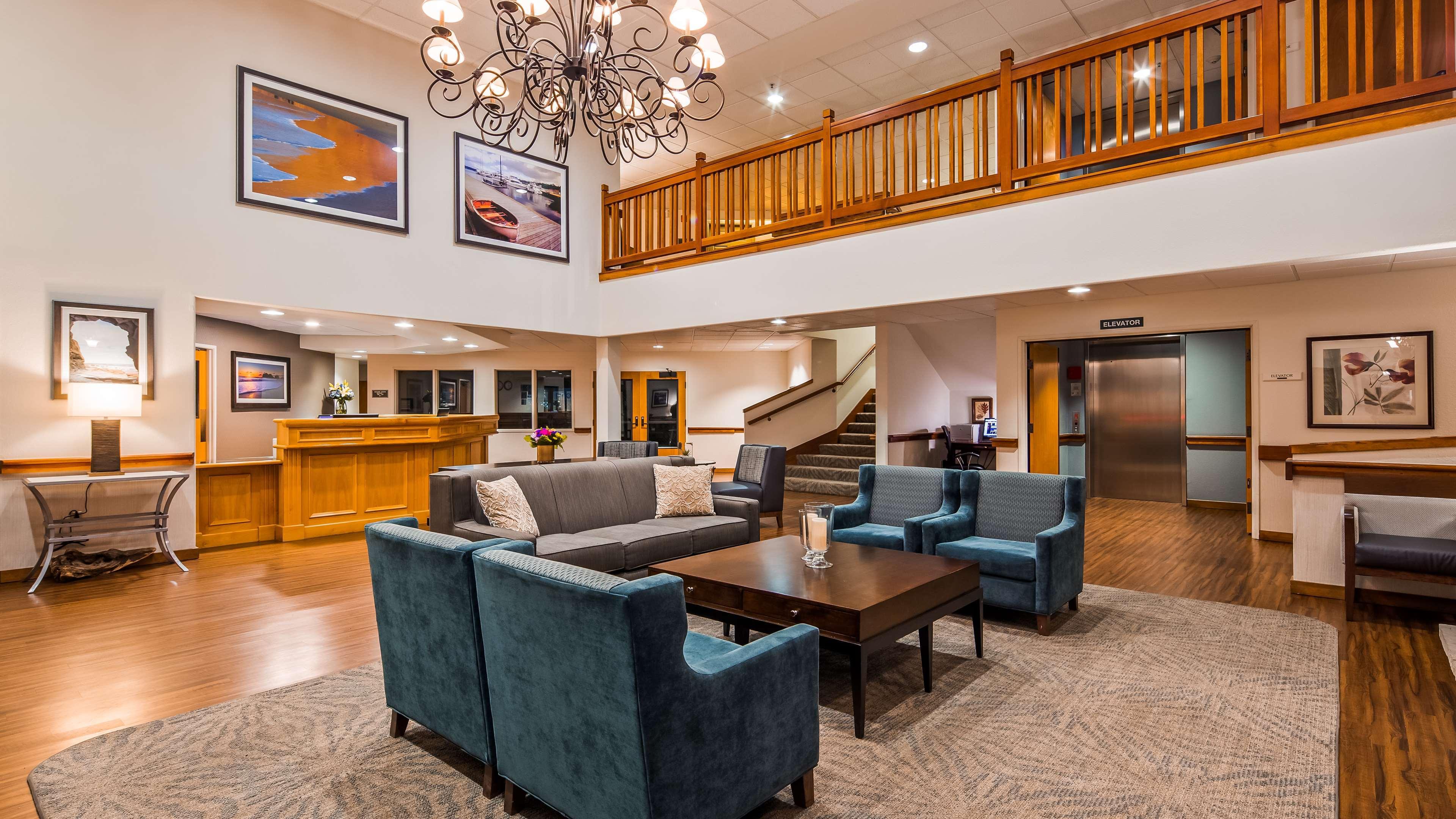 Best Western Plus Edmonds Harbor Inn Ngoại thất bức ảnh