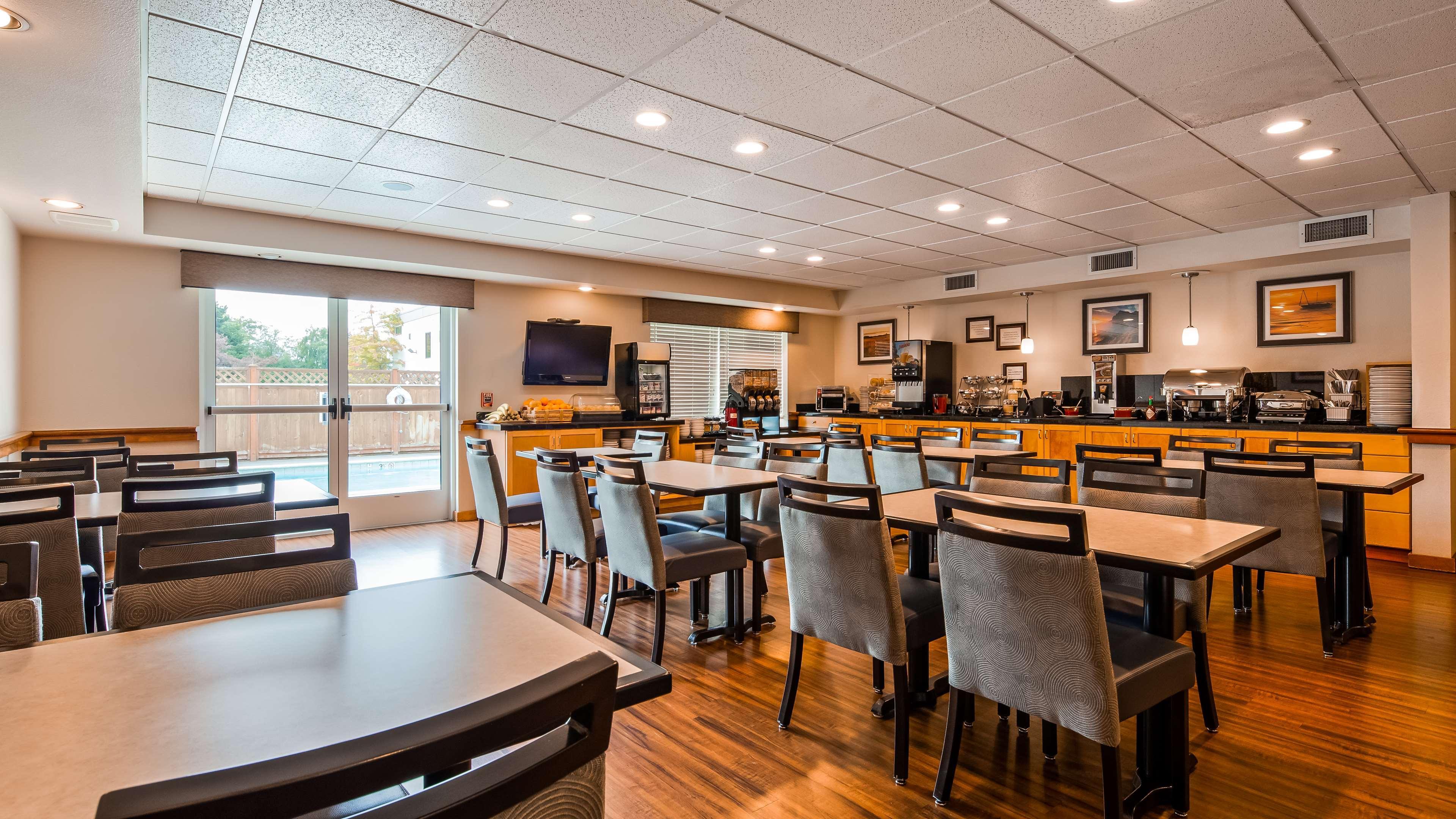 Best Western Plus Edmonds Harbor Inn Ngoại thất bức ảnh