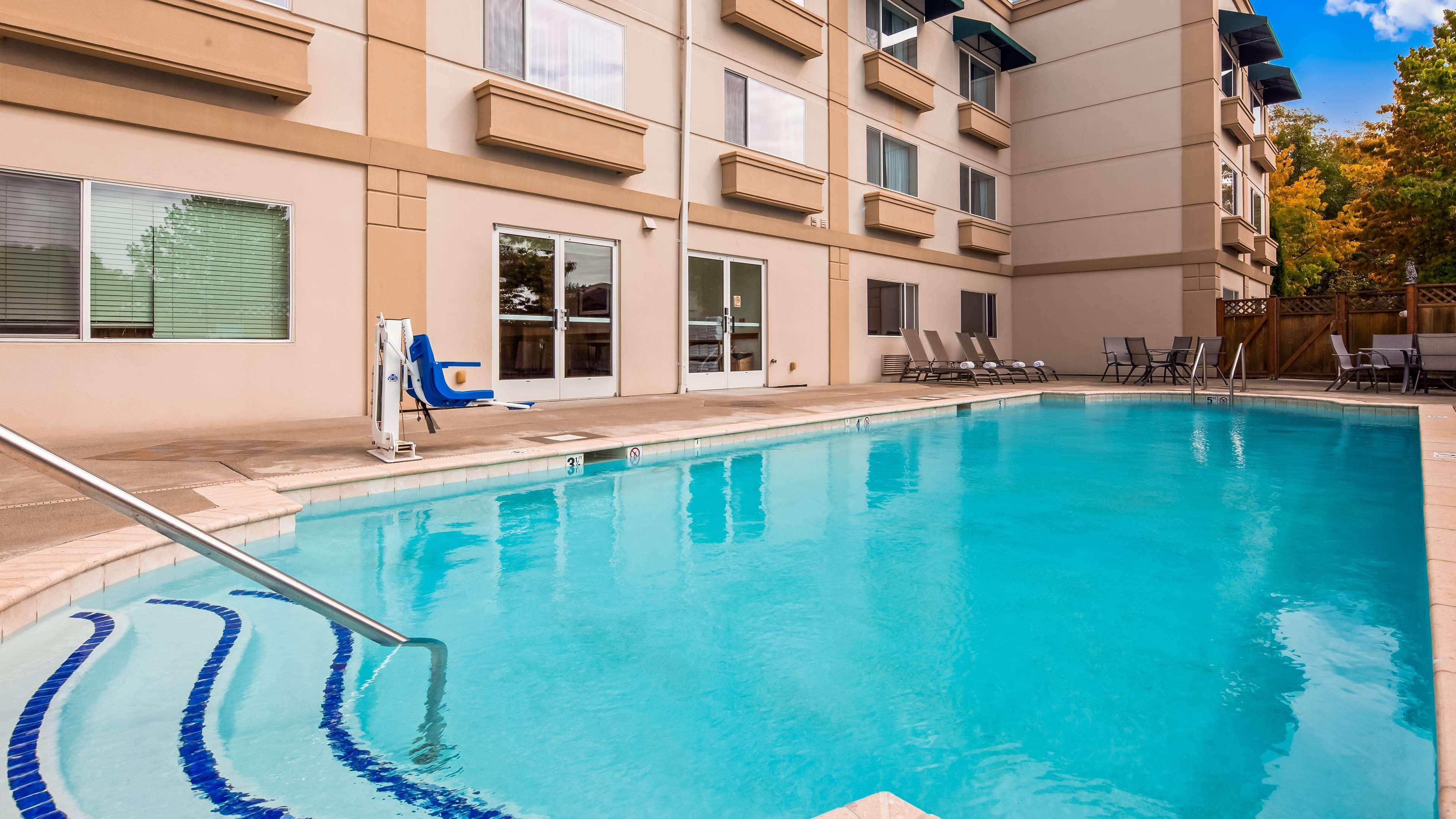 Best Western Plus Edmonds Harbor Inn Ngoại thất bức ảnh