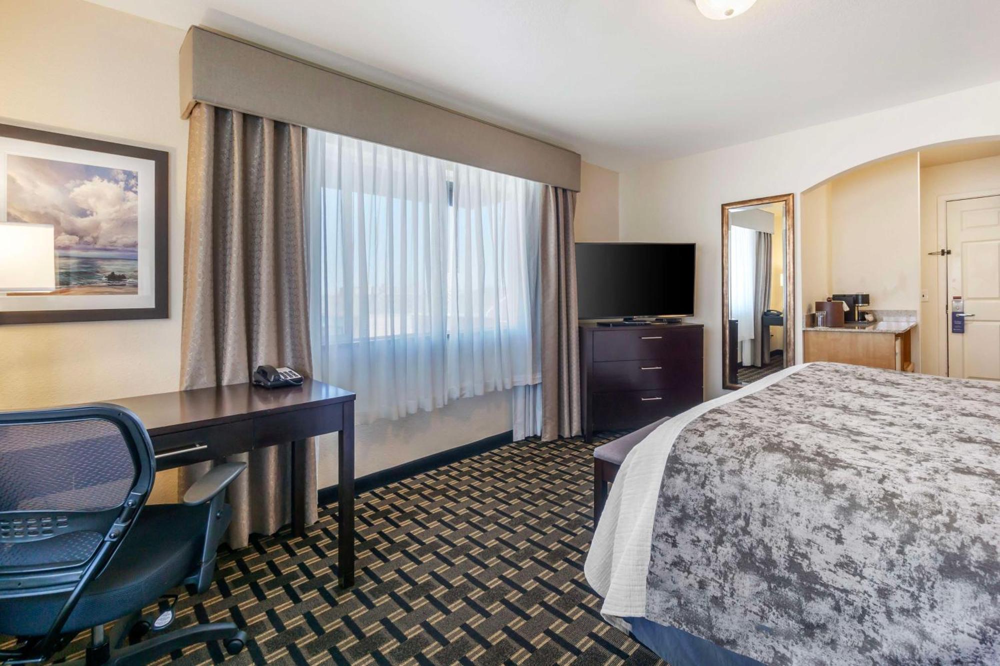 Best Western Plus Edmonds Harbor Inn Ngoại thất bức ảnh