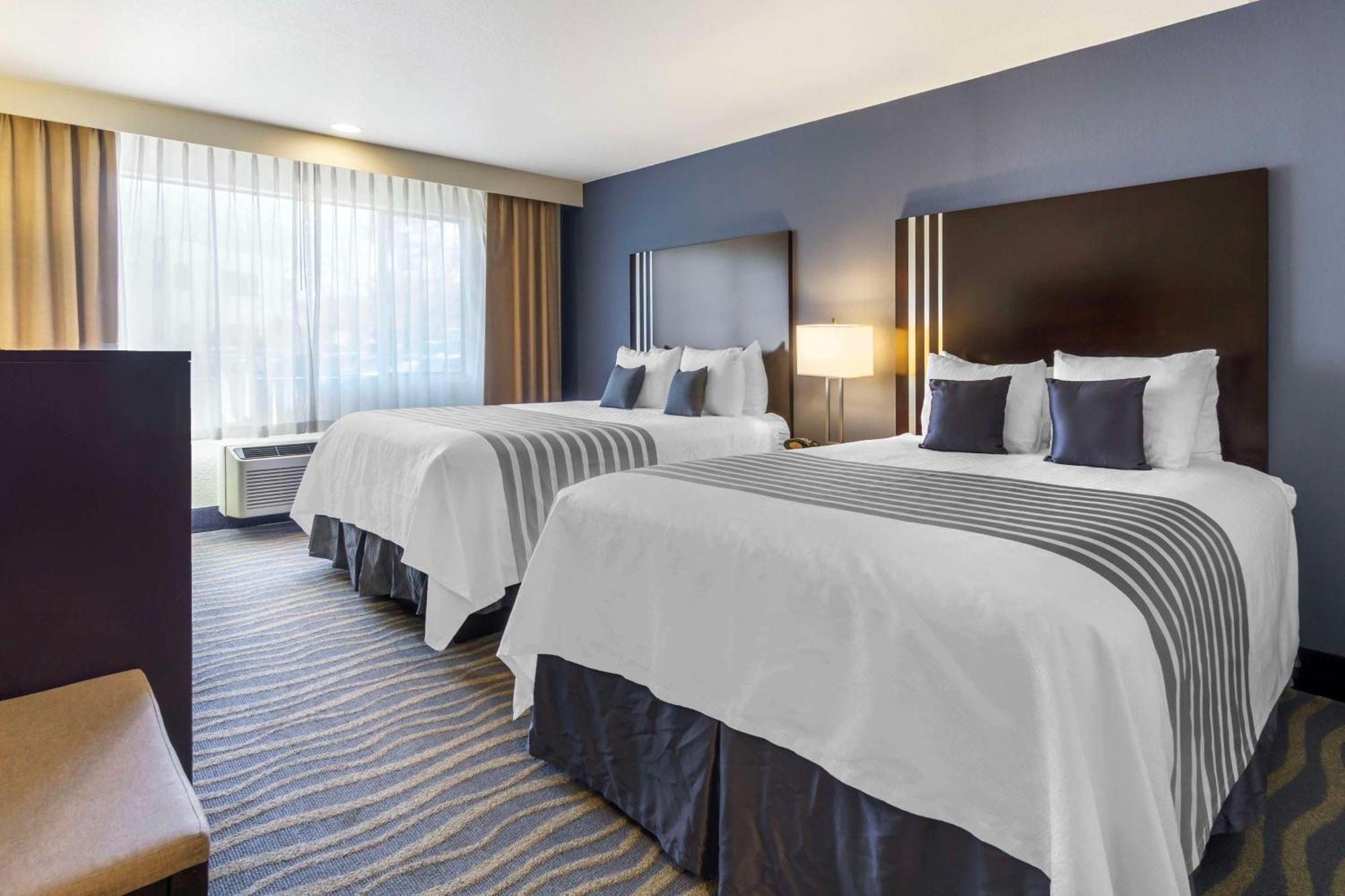 Best Western Plus Edmonds Harbor Inn Ngoại thất bức ảnh
