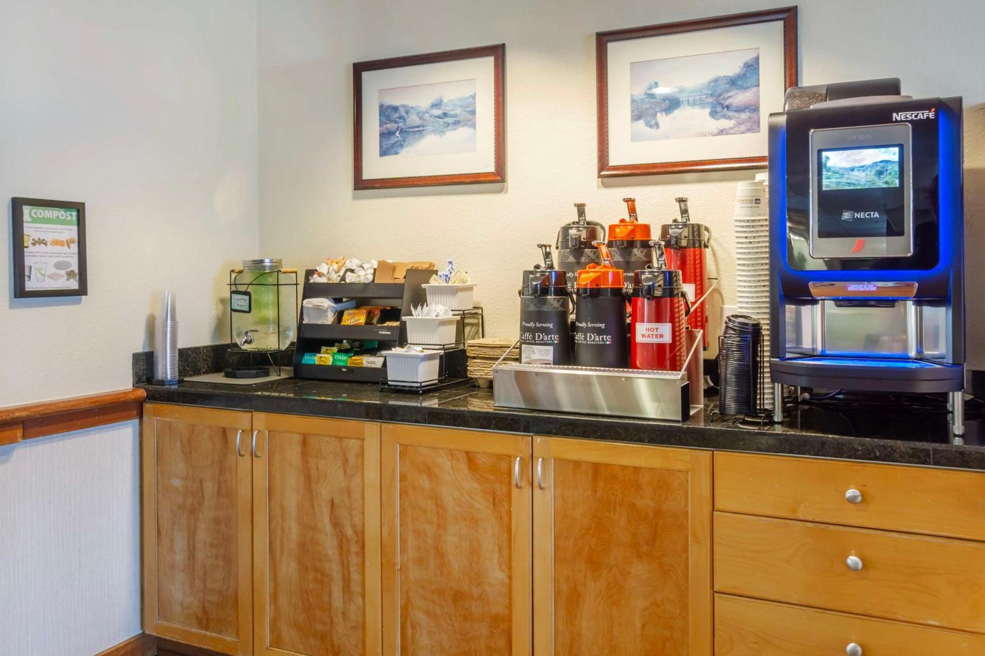 Best Western Plus Edmonds Harbor Inn Ngoại thất bức ảnh