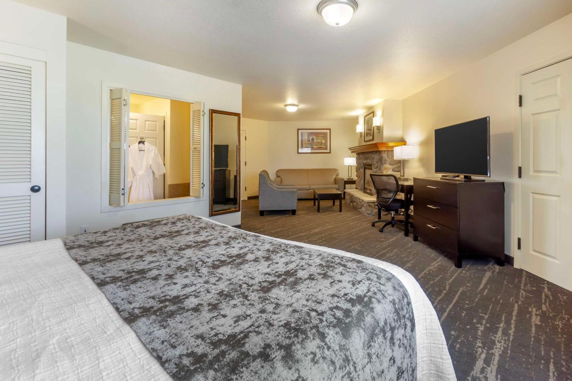 Best Western Plus Edmonds Harbor Inn Ngoại thất bức ảnh